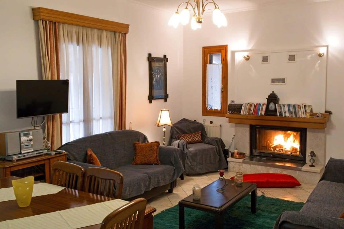 Forest Cosy House - Lagkadia Amazing View 외부 사진